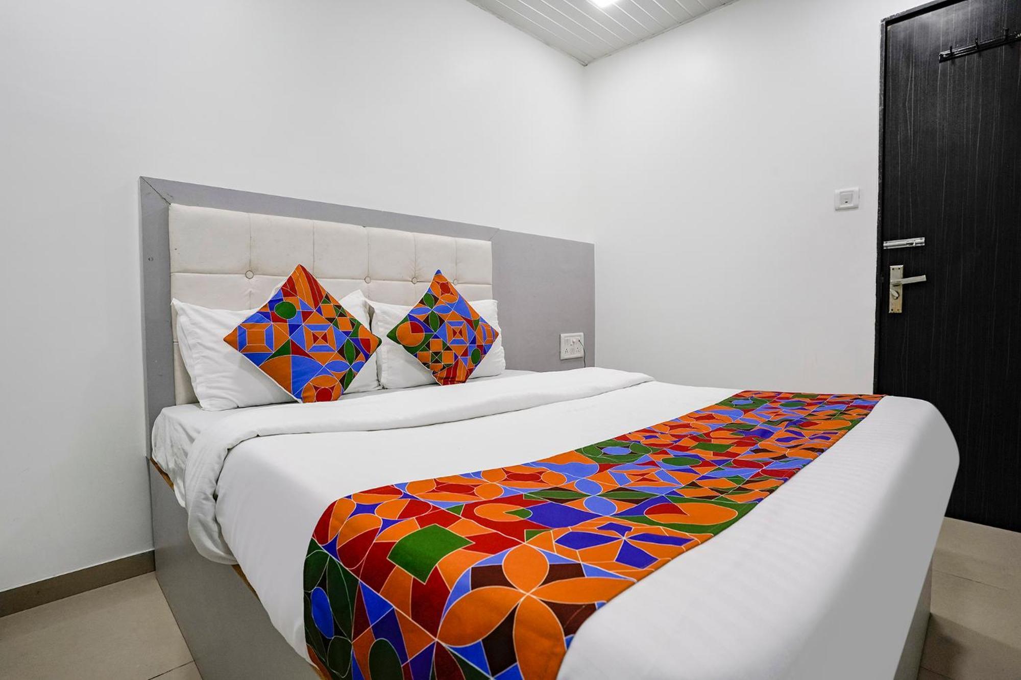 Отель Fabexpress Park Residency - Nr Mumbai International Airport Экстерьер фото